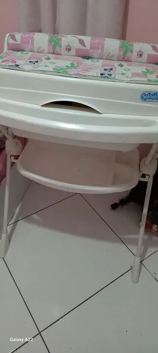 Trocador de bebê - Branco e rosa Burigotto  - Foto 2