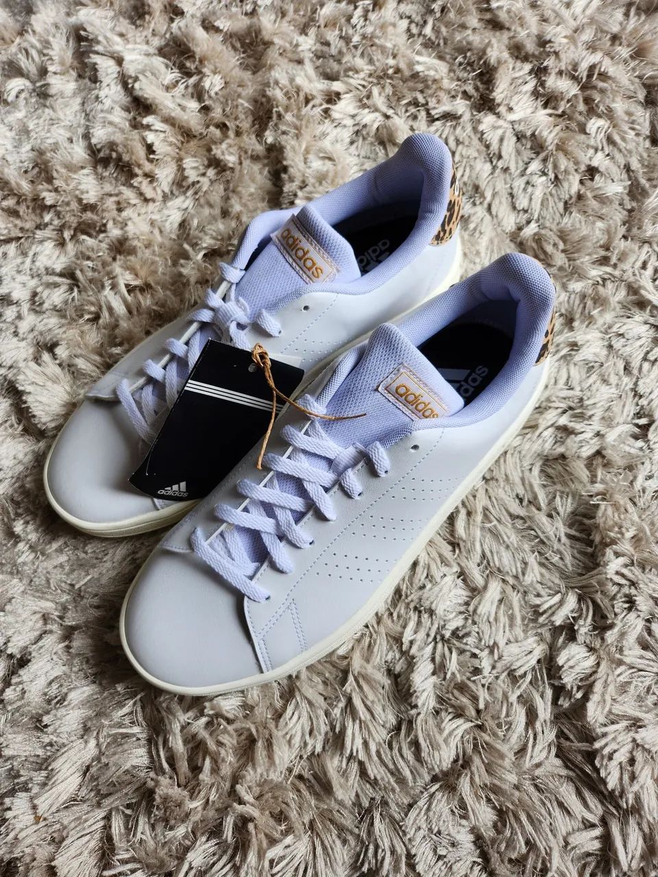 Tamanho 38 Tênis feminino Adidas -  Branco com estampa de onça - Foto 5