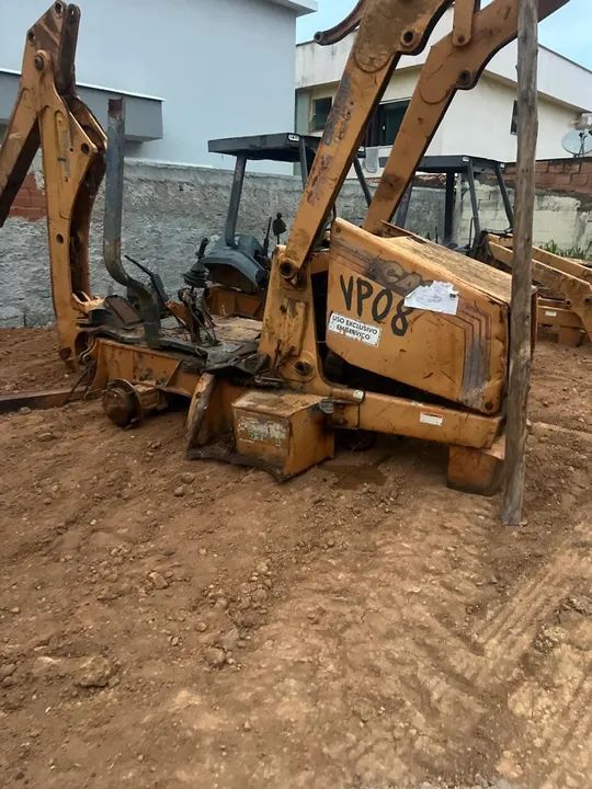 Retro escavadeira 580L 