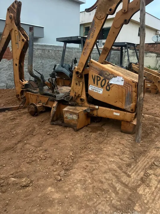 Retro escavadeira 580L 
