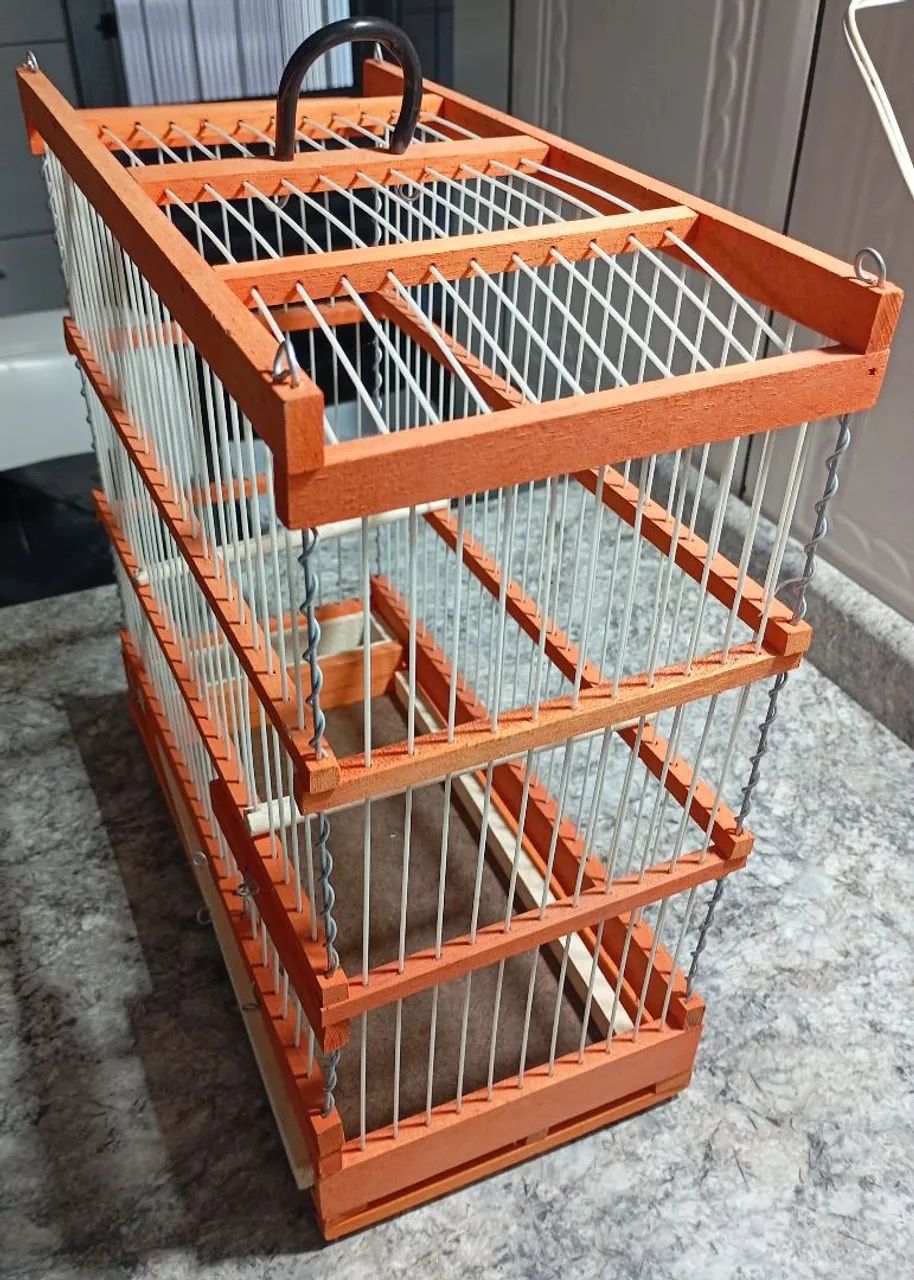 Gaiola de madeira e fibra. - Foto 5