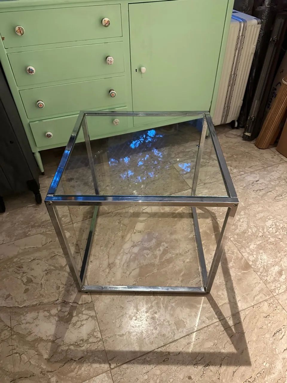Mesa de centro em vidro e metal