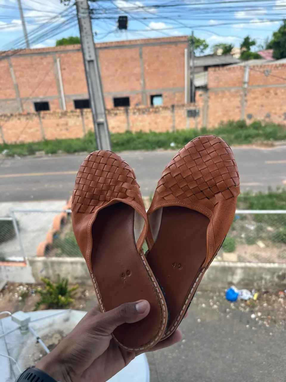 Chinelo de Couro Trançado Marrom