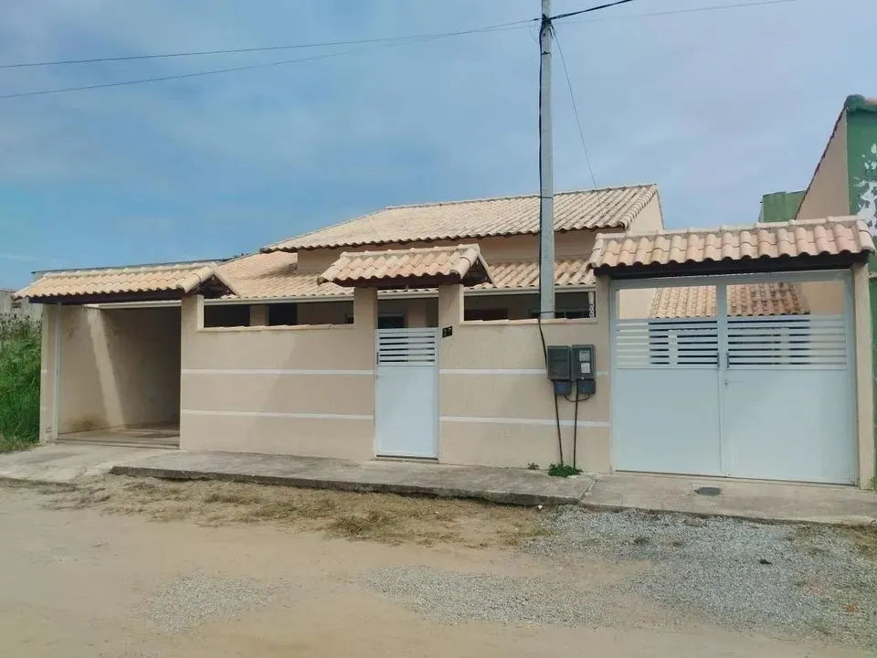 Casa para Locação em Cabo Frio, Unamar (Tamoios), 2 dormitórios, 1 suíte, 2 banheiros, 2 v