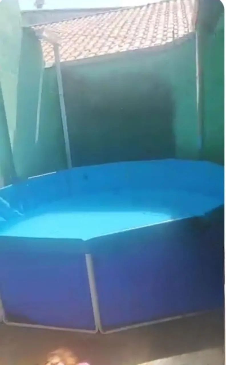 vendo piscina 5 mil litros , reforçada , base de ferro 