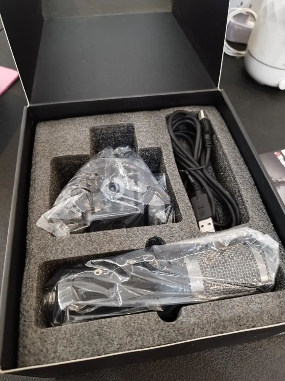 Microfone Streamer Trust Gaming GXT 256 Exxos Podcast Rgb Usb - Foto 6