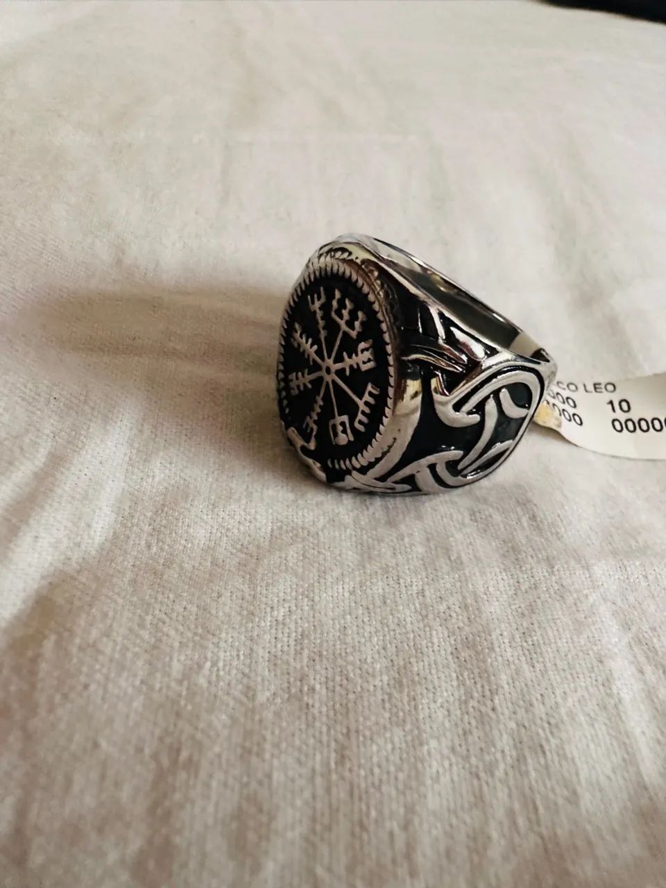 Anel Viking de Aço com Design Nórdico e Cristal - Foto 4