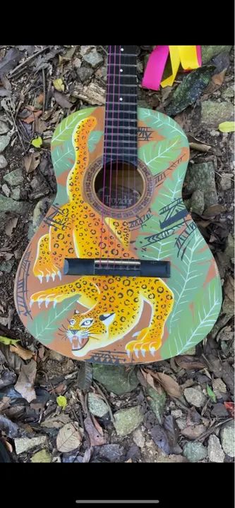 Violão Decorativa com Desenho de Onça - Foto 2