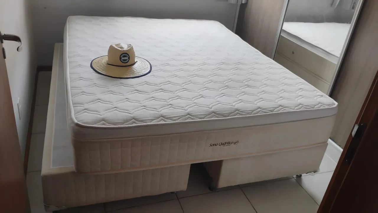 Vendo cama queen 