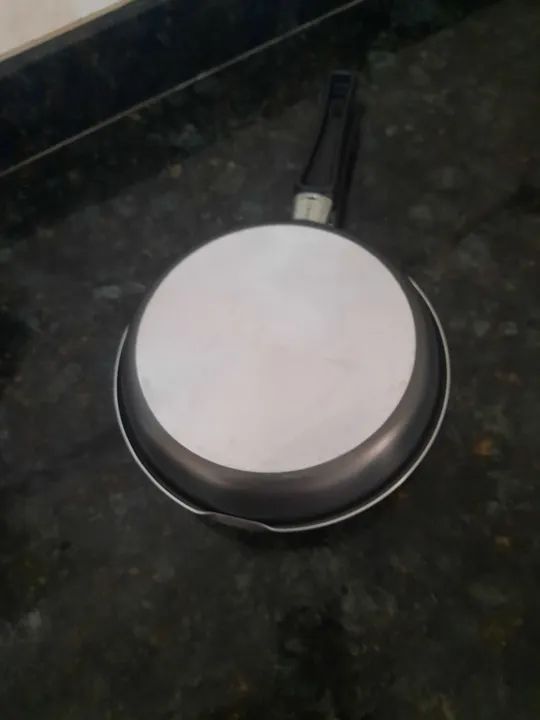 Panquequeira Tramontina Teflon Seminova