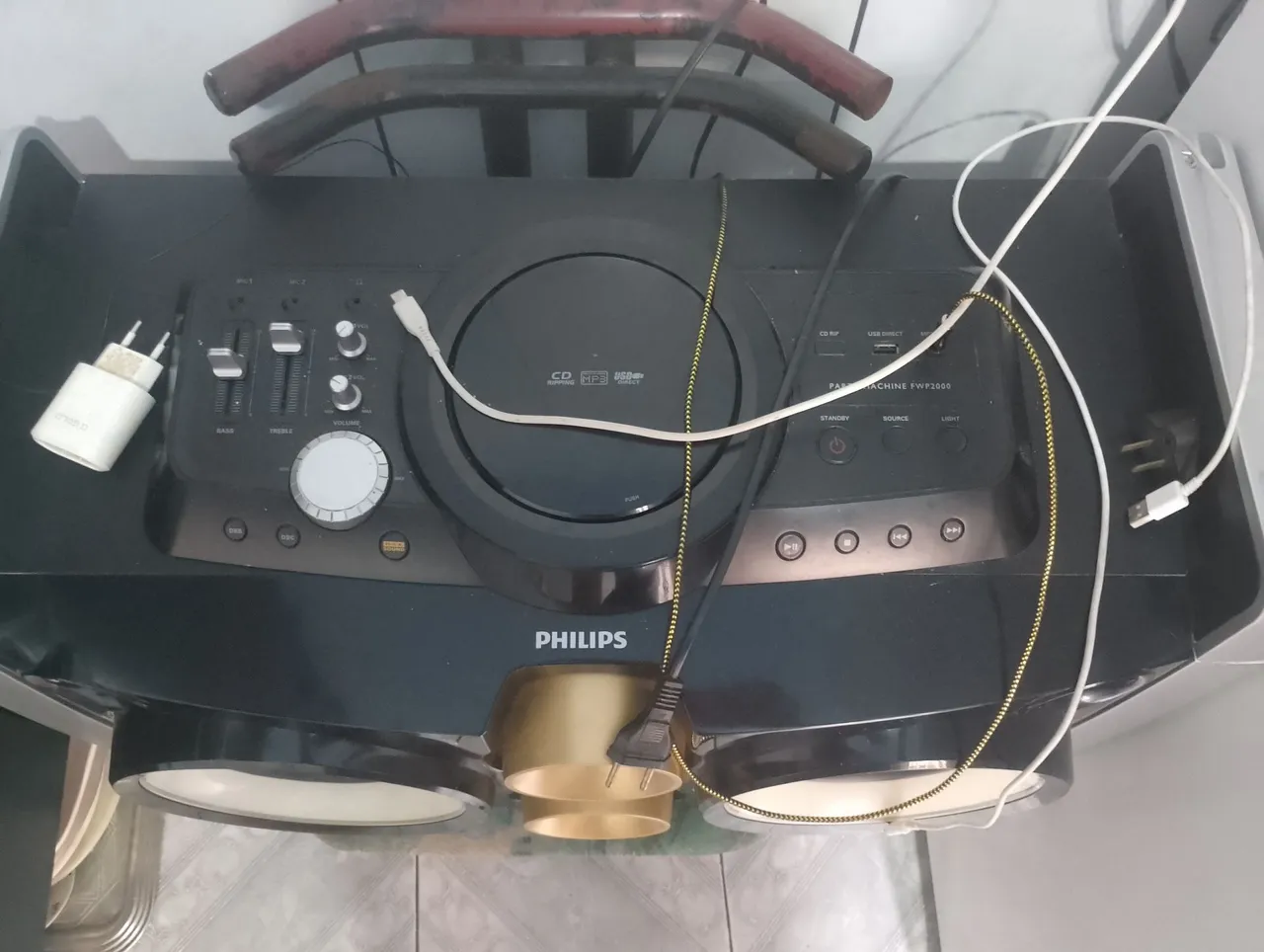 Som Philips com CD Player e Rádio FM