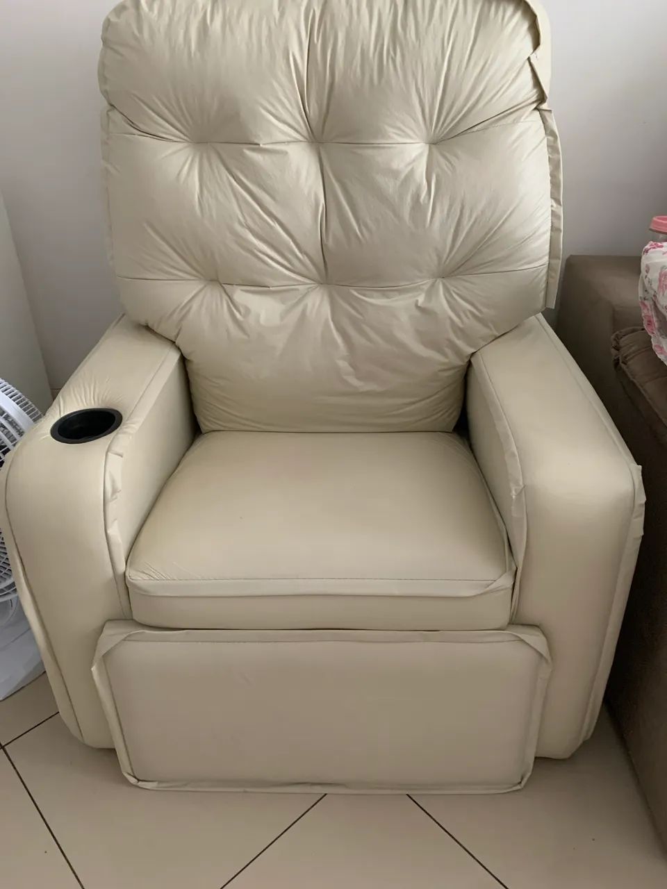 Poltrona reclinável nova 