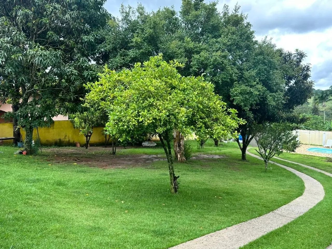 Maravilhosa Chácara 1.000 m2 em São José dos Campos