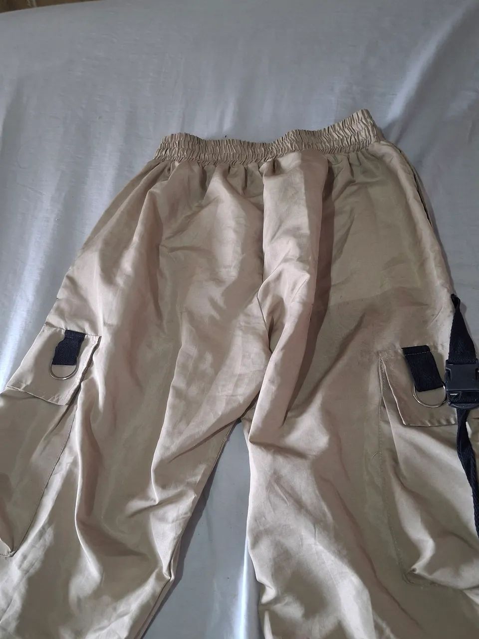 Calça cargo bege com fivelas unissex tm 40 - Foto 2