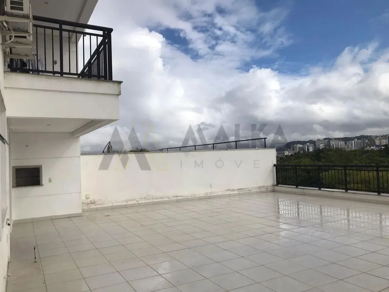 Apartamento para Locação em Florianópolis, Abraão, 2 dormitórios, 2 suítes, 2 banheiros, 2