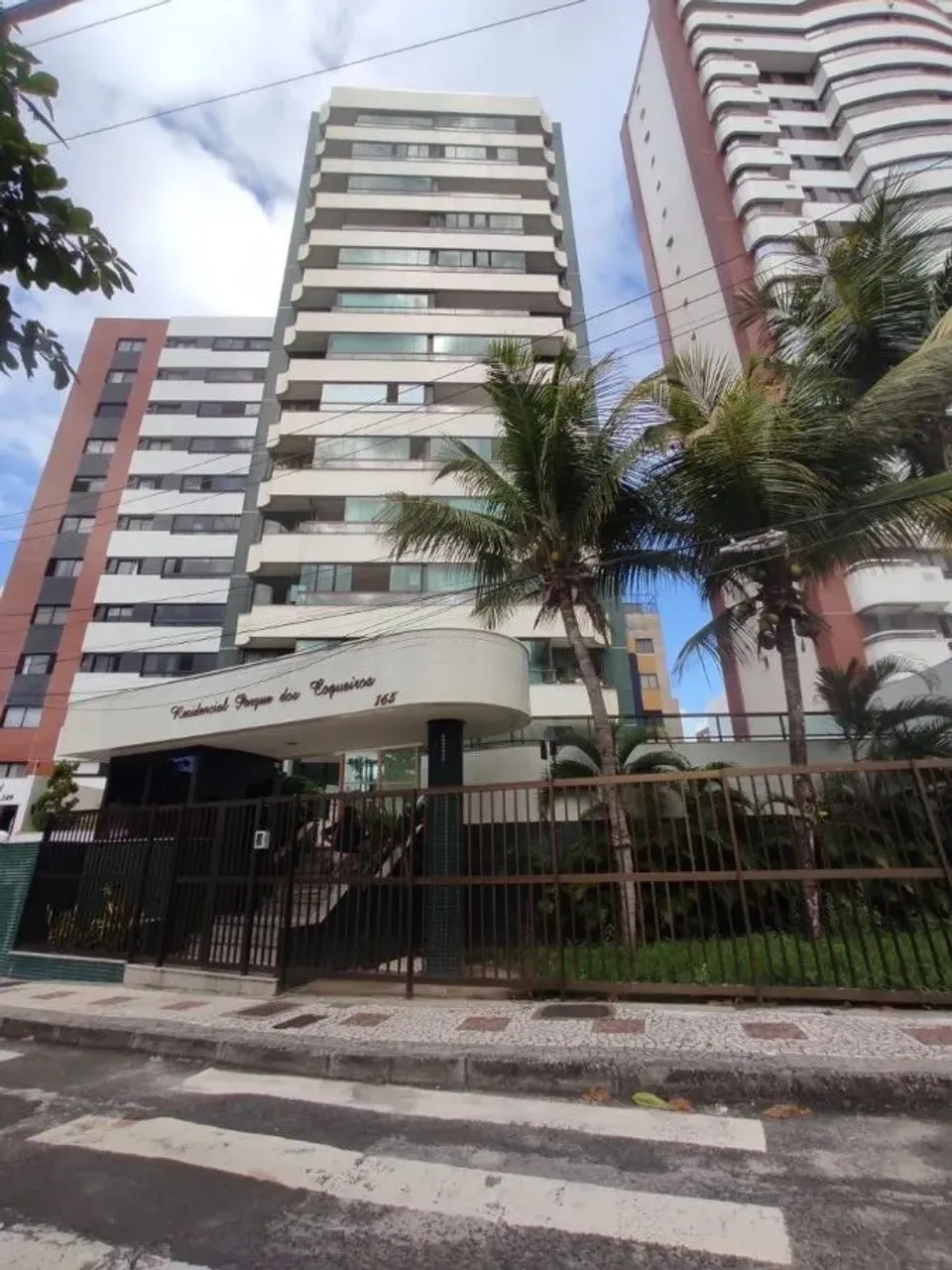 Apartamento para Venda em Salvador, Pituba, 3 dormitórios, 2 suítes, 1 banheiro, 2 vagas