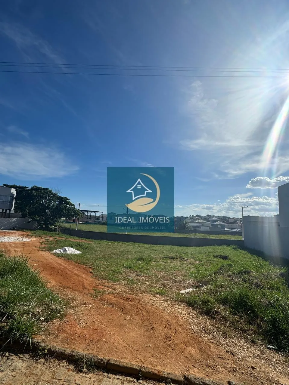 Imóvel para venda possui 451 metros quadrados em Condomínio Garden Hill - Lagoa - Macaé -
