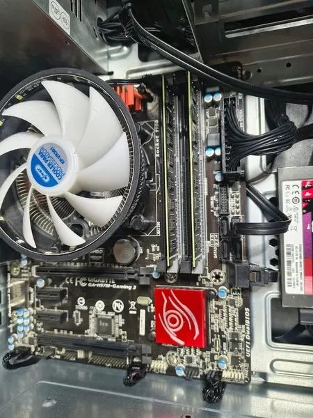 CPU i7+8GB+PLACA GIGABYTE GAMING+SSD - Foto 3