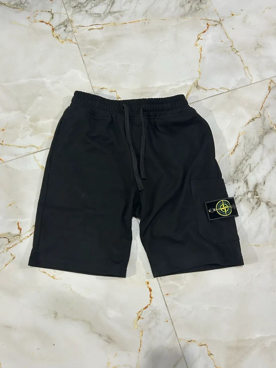 Short Stone island