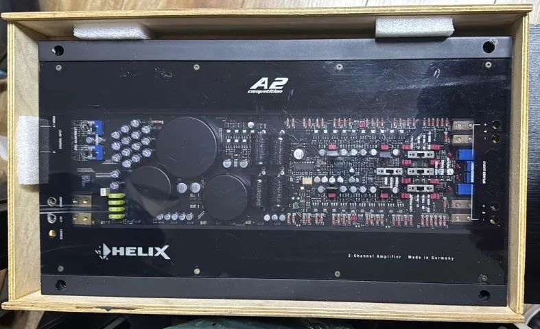 Amplificador Helix Competition A2
