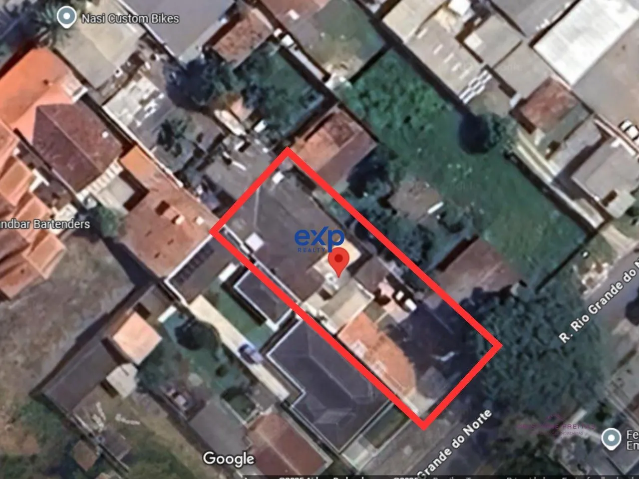 Terreno com kitnets rentabilizando na Vila Guaíra