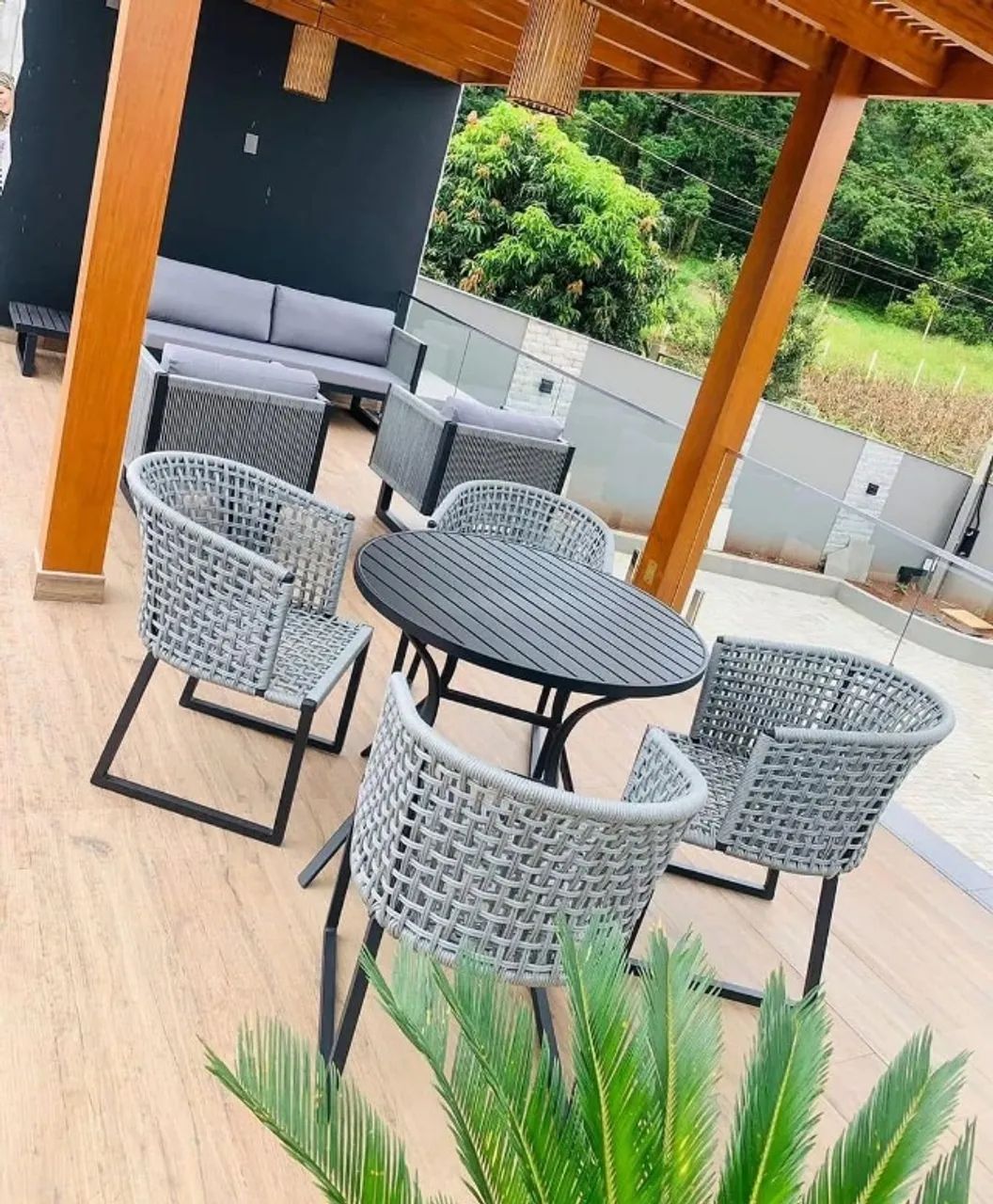 CONJUNTO MES DE ALUMINIO RIPADO COM 4 CADEIRAS