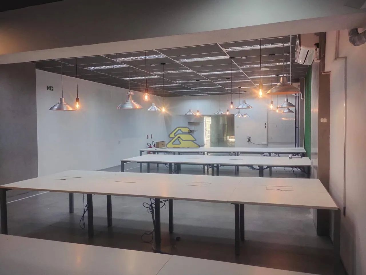 Loja espetacular com 600m² e 11 vagas de garagem, localizada no coração de Botafogo! - Foto 9