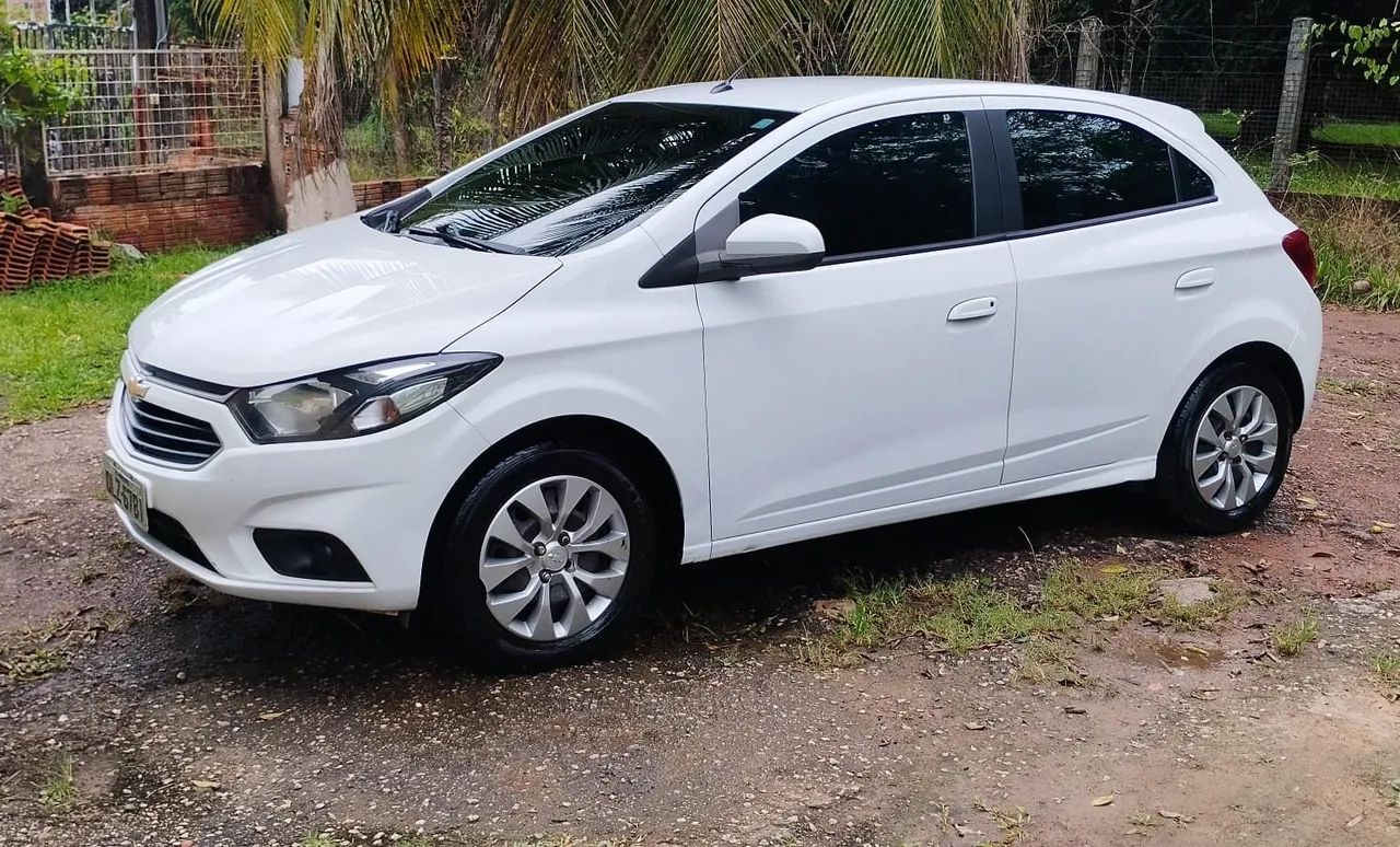 Ônix LT 1.4 Manual único dono  - Foto 3