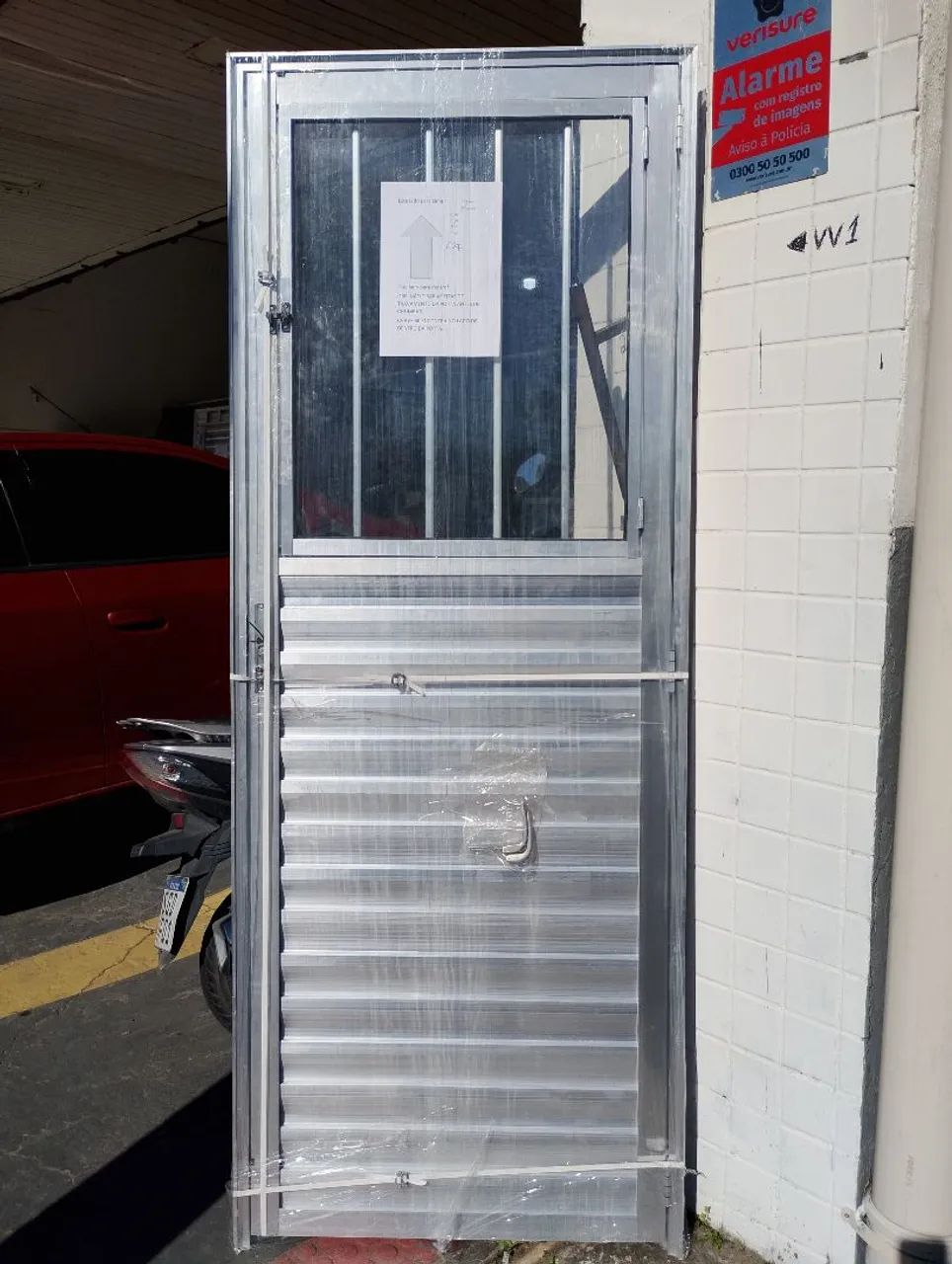 Oferta exclusiva - Porta de alumínio 70 ou 80cm com grade 