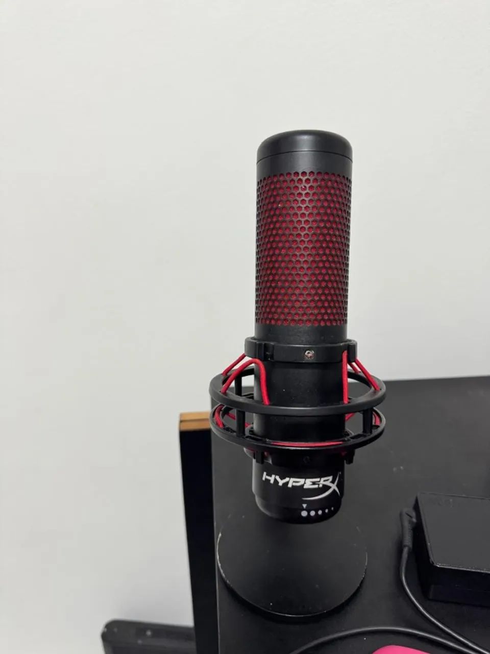 Microfone HyperX QuadCast - excelente estado, pouco uso!