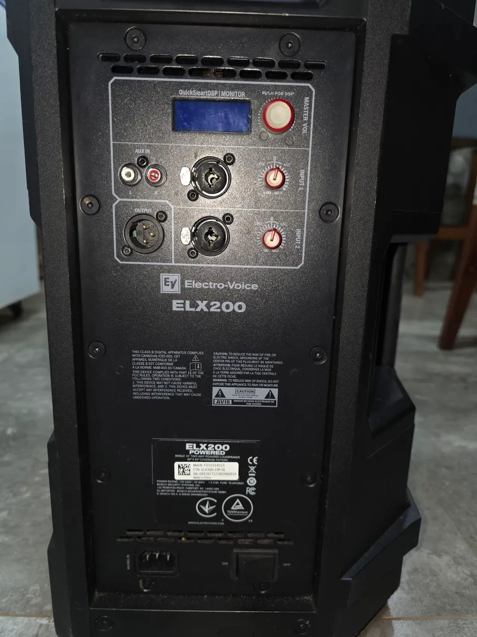 Electro-Voice ELX200 1200- Caixa de Som Ativa ev