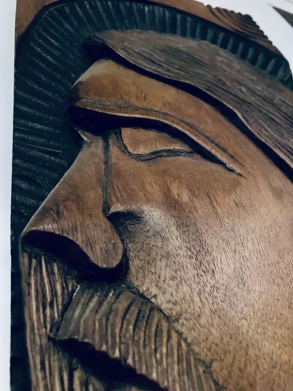 Cristo entalhado em madeira - Foto 3