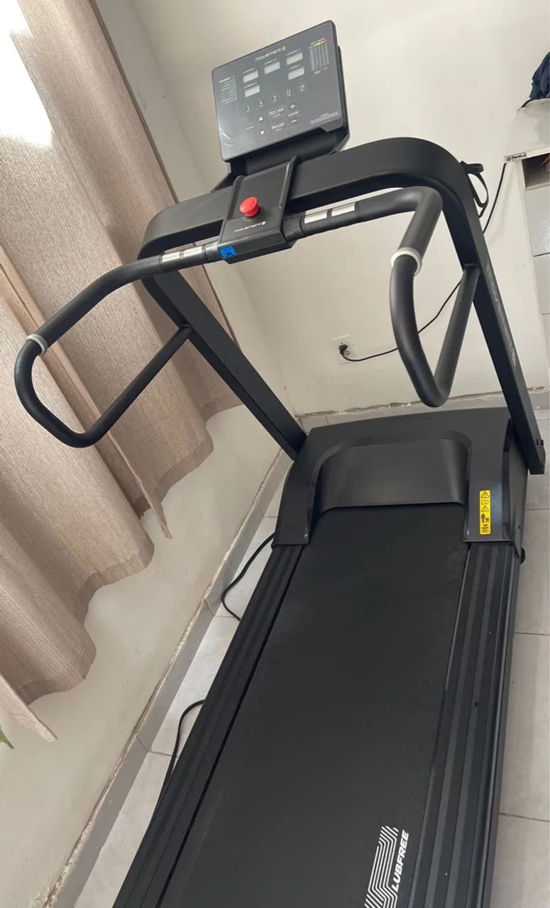 Esteira profissional MOVEMENT com 1 ano de uso. - Foto 3