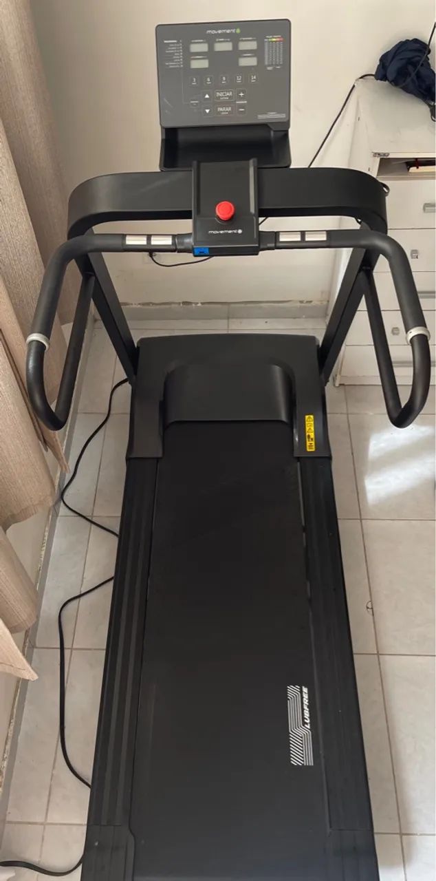 Esteira profissional MOVEMENT com 1 ano de uso. - Foto 4