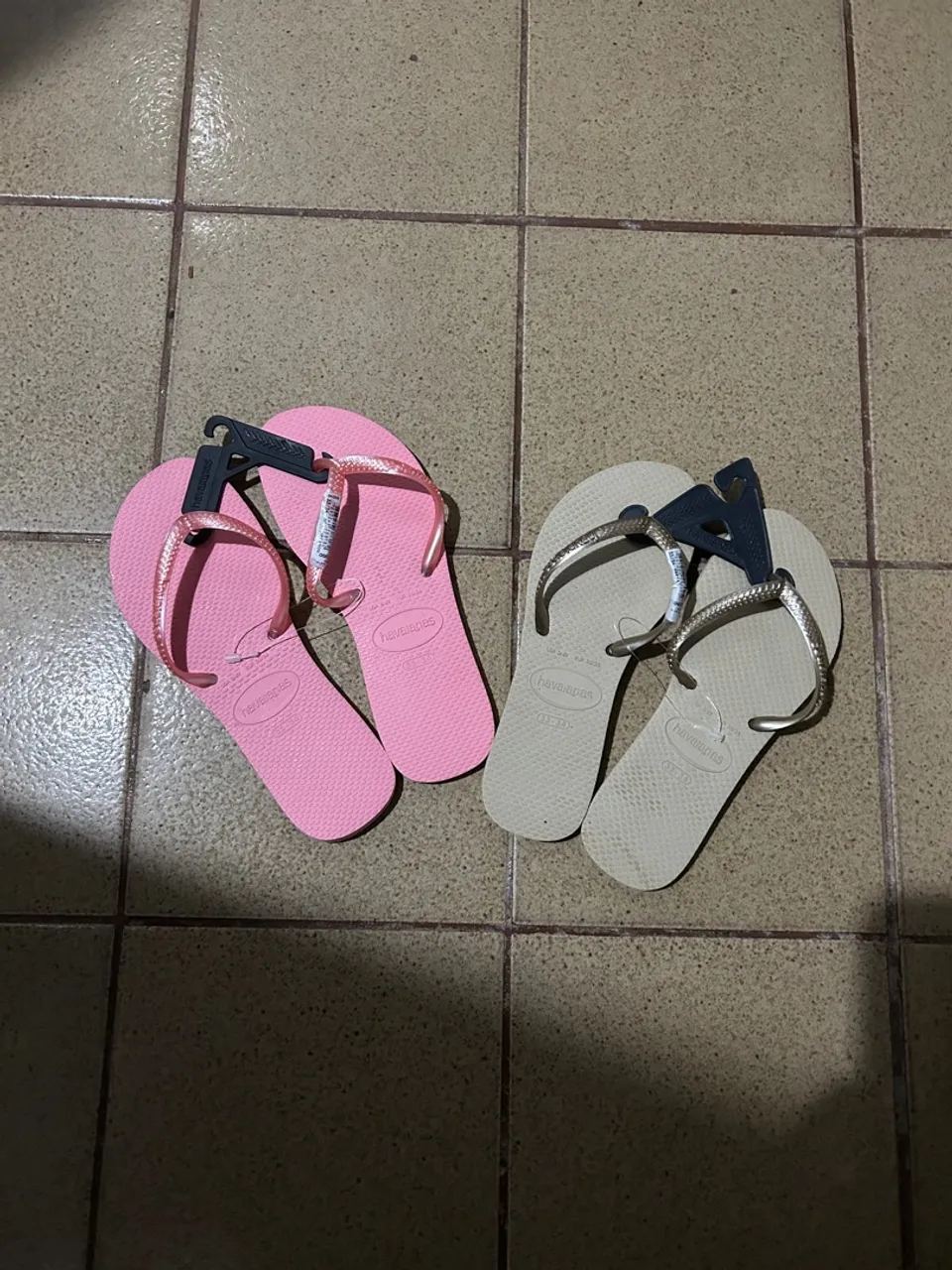 Havaianas Rosa e Bege - Novas