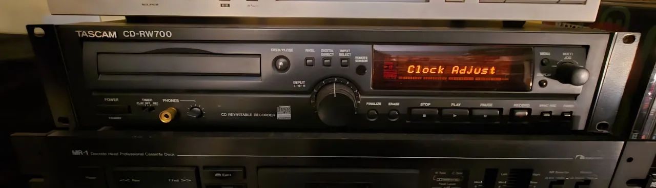Gravador de CD Tascam CD-RW700