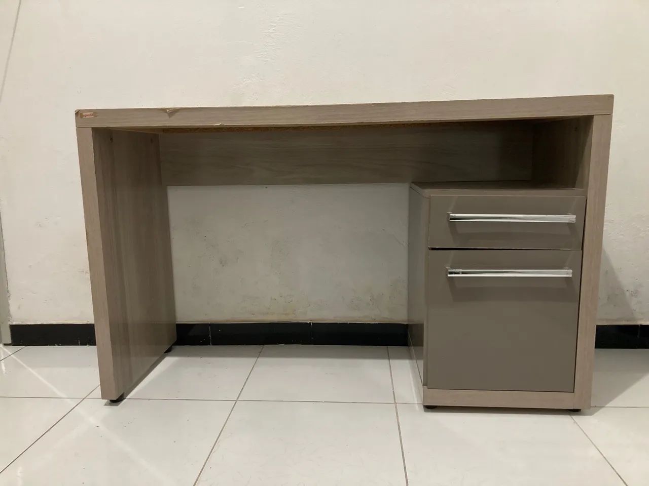 Escrivaninha com Gaveta - amadeirando  - Foto 3