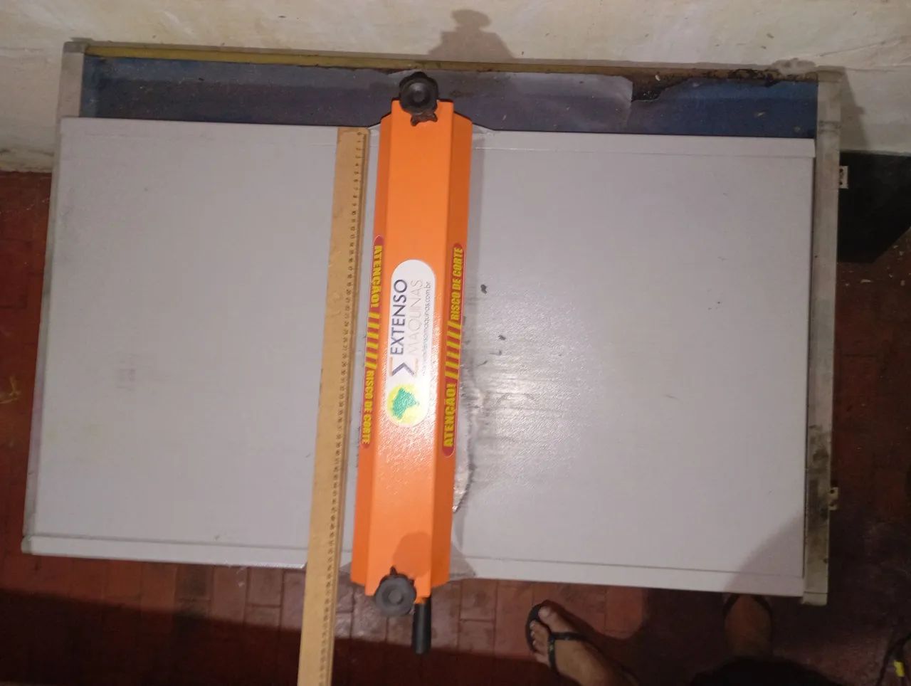 Máquina de Corte e vinco 
