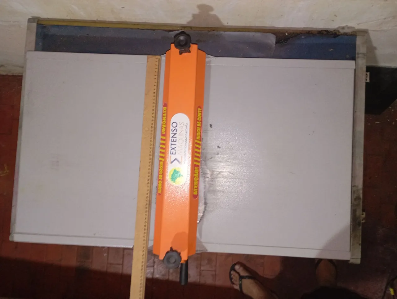Máquina de Corte e vinco
