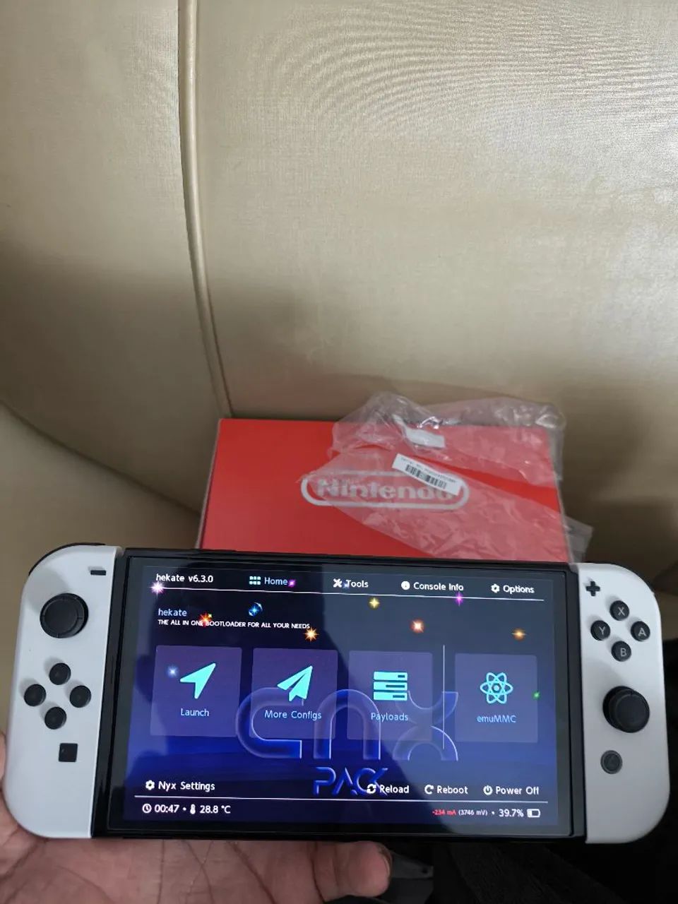 Nintendo Switch OLED completo com nota fiscal desbloqueado 128GB lotado de jogos  - Foto 5