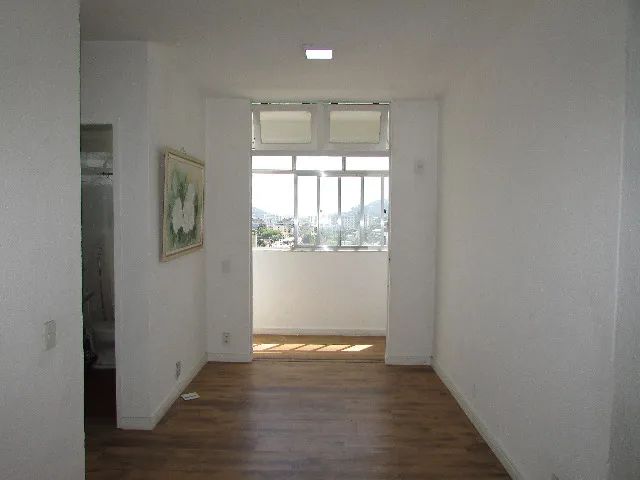 Apartamento na Praça Seca com 02 quartos em ótimo estado. Imóvel 604