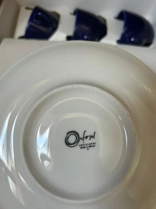 Conjunto de xícaras de porcelana Oxford - Foto 3