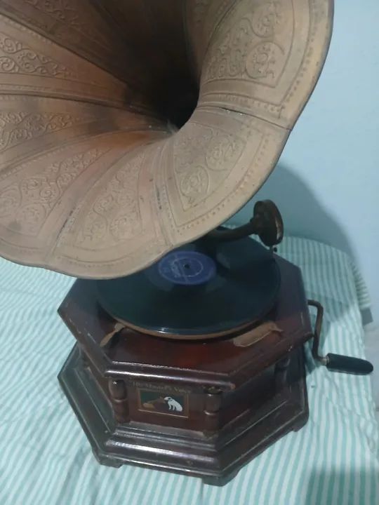 Gramofone - antigo - His Masters Voice em perfeito estado - Foto 5