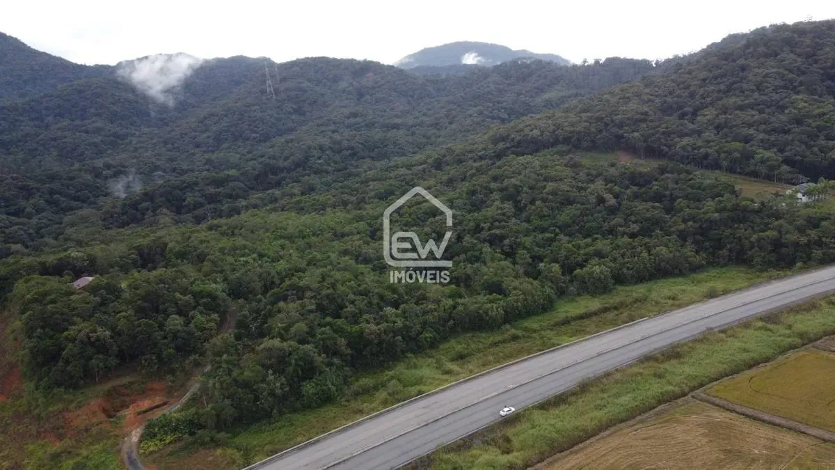 Terreno com Área Total de 125.655m² em Schroeder, SC