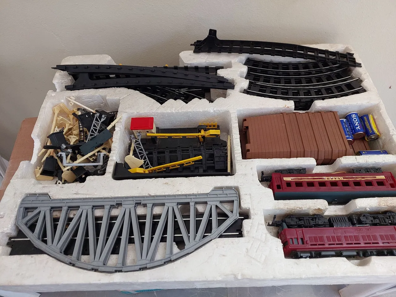 Trem de brinquedo completo XP 1500 estreia anos 80