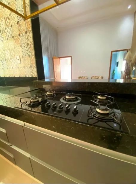 VENDO CASA EM NEOPOLIS / CM 8 - Foto 2