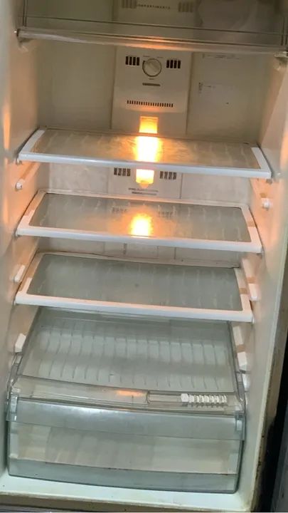 Geladeira Usada em Ótimo estado - Foto 4