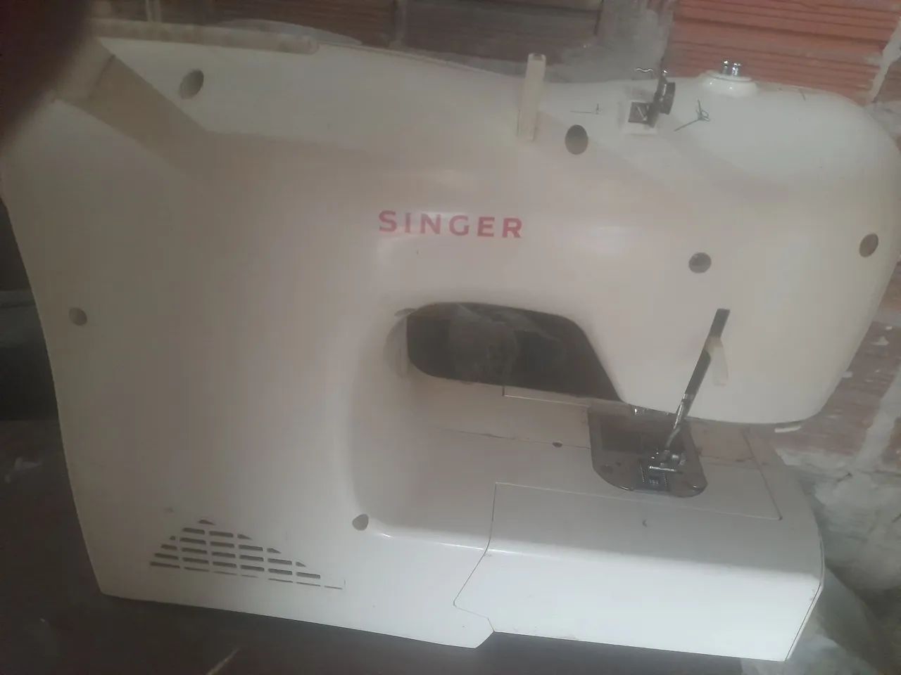 Vende-se máquina de costura singer fashion  - Foto 2