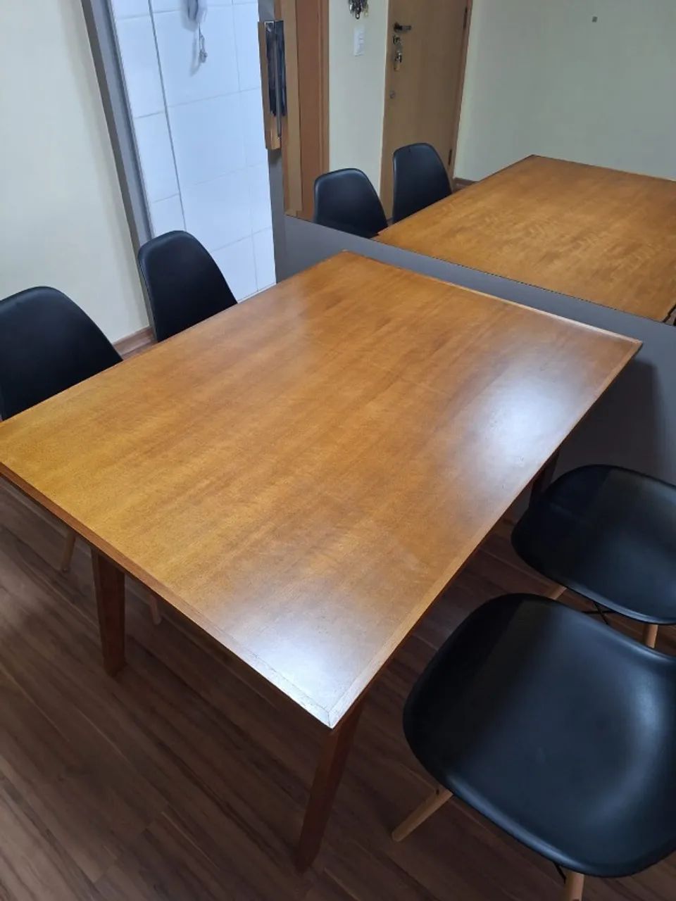 Mesa de jantar retangular + 4 cadeiras Eames Eiffel 
