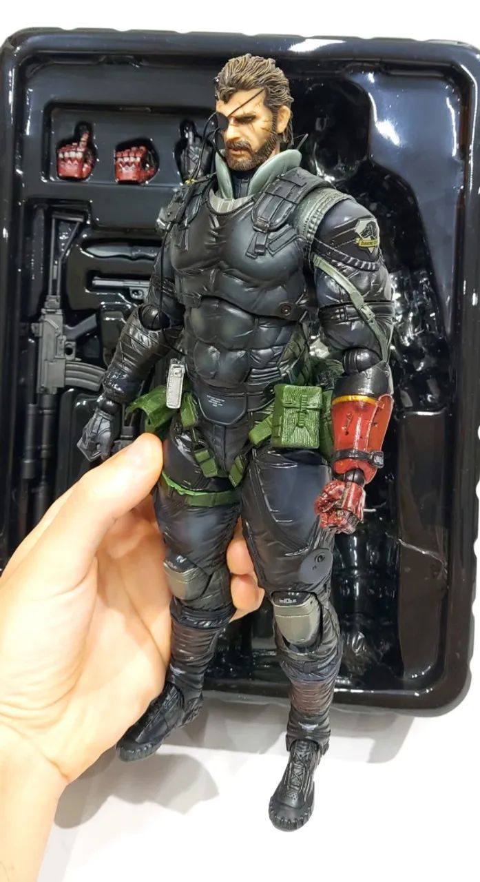 Play Arts Kai Metal Gear Solid V Venom Snake Sneaking Suit